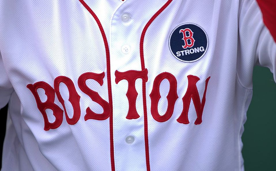 Medias Rojas de Boston presentan su uniforme inspirado en el Día