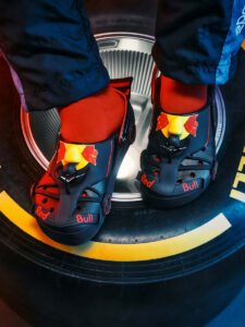 RedBull Racing y Crocs