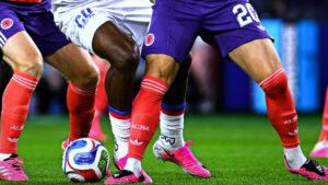 Rosa el color del calzado en el Mundial