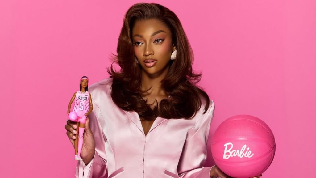 Barbie rinde homenaje a Angel Reese