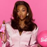 Barbie rinde homenaje a Angel Reese